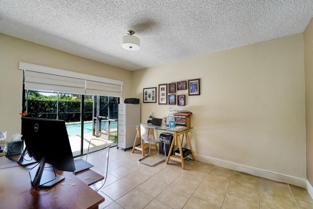 1677 NW 111th Way, Coral Springs, FL 33071