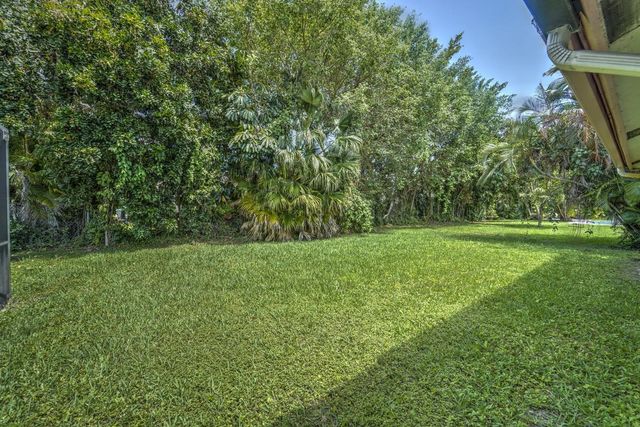 1677 NW 111th Way, Coral Springs, FL 33071