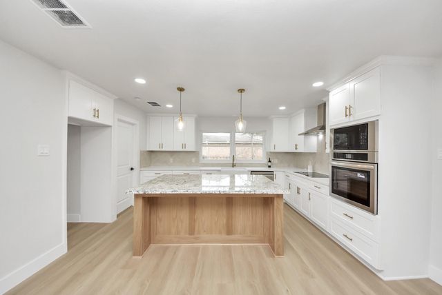 26206 Maplewood Drive, Spring, TX 77386