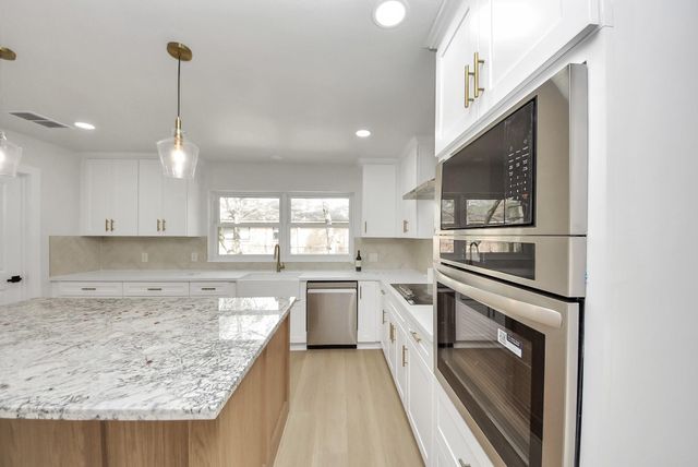 26206 Maplewood Drive, Spring, TX 77386