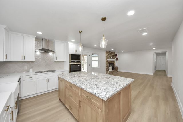 26206 Maplewood Drive, Spring, TX 77386