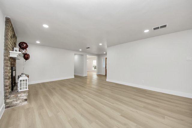 26206 Maplewood Drive, Spring, TX 77386