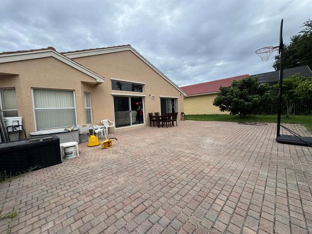 5076 Nautica Lake Circle, Greenacres, FL 33463