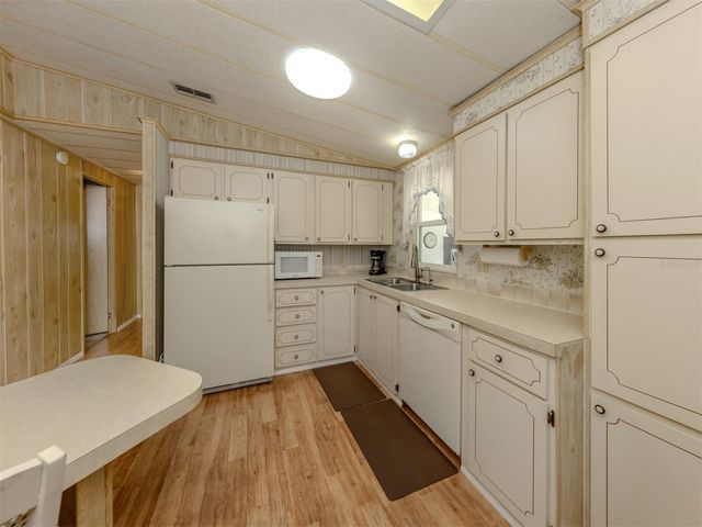 233 PIRATES POINT, North Port, FL 34287