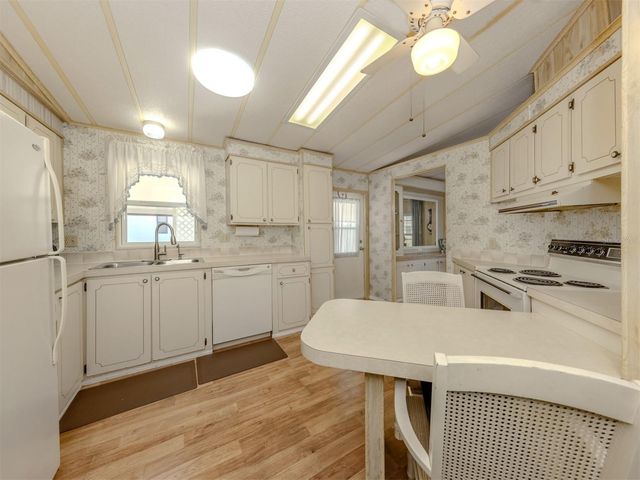 233 PIRATES POINT, North Port, FL 34287