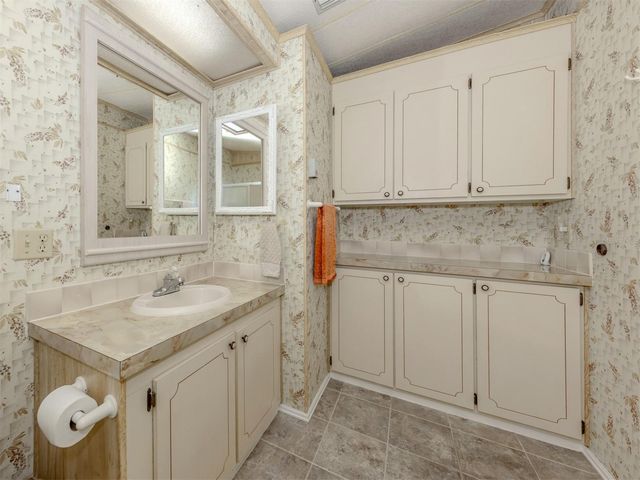 233 PIRATES POINT, North Port, FL 34287