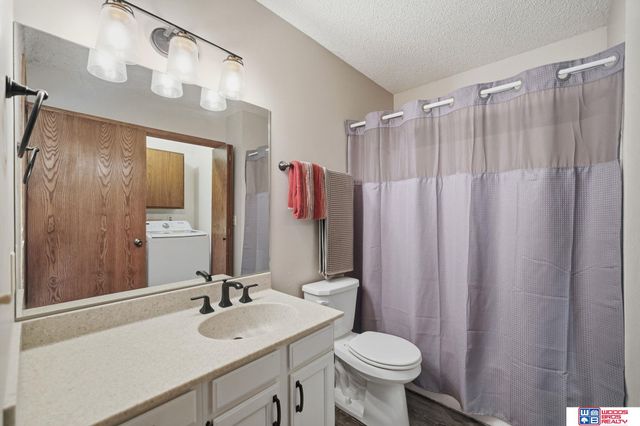2827 Ponca Street, Lincoln, NE 68506
