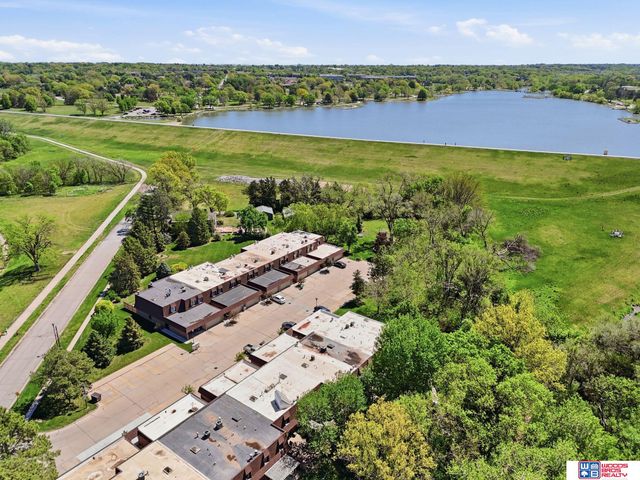 2827 Ponca Street, Lincoln, NE 68506