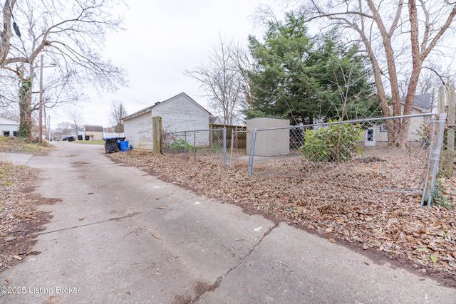 837 Delor Ave, Louisville, KY 40217