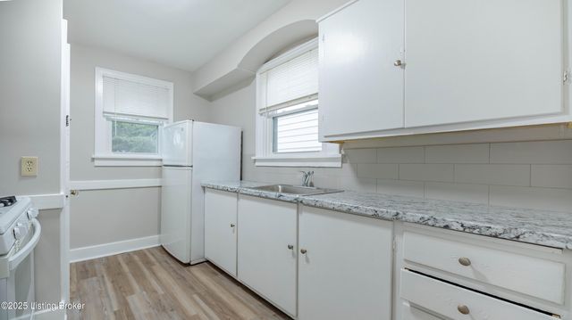 837 Delor Ave, Louisville, KY 40217