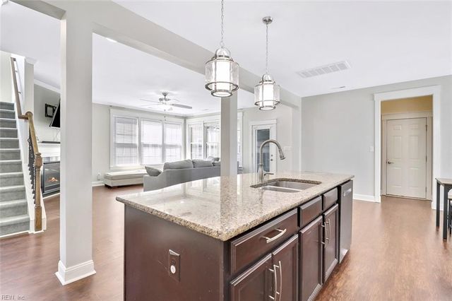 3320 Conservancy DR, Chesapeake, VA 23323