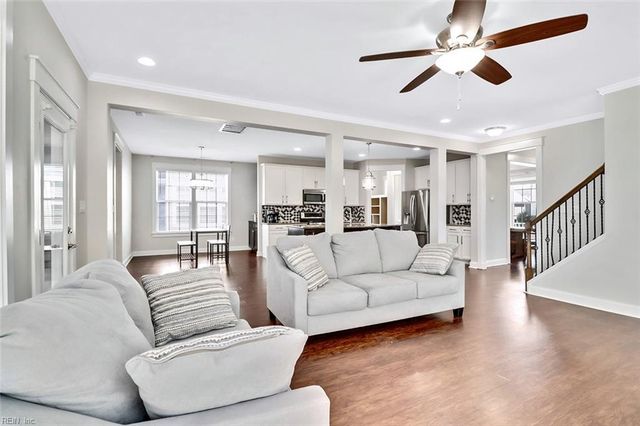 3320 Conservancy DR, Chesapeake, VA 23323