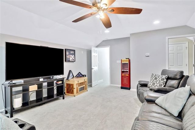 3320 Conservancy DR, Chesapeake, VA 23323