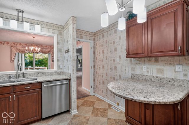 8036 River Bay Drive W, Indianapolis, IN 46240