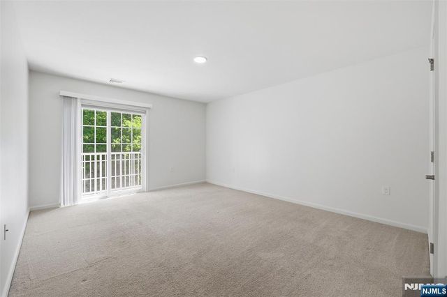 404 Waterview Court 404, Hanover Township, NJ 07927