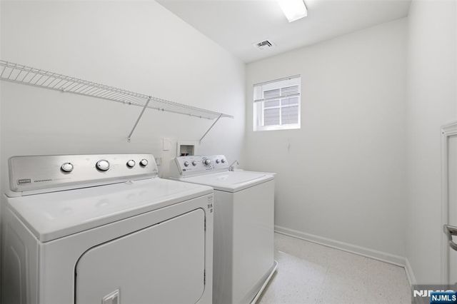 404 Waterview Court 404, Hanover Township, NJ 07927