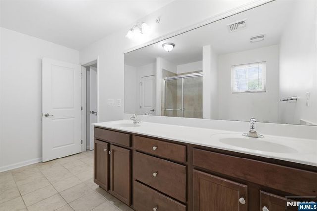 404 Waterview Court 404, Hanover Township, NJ 07927