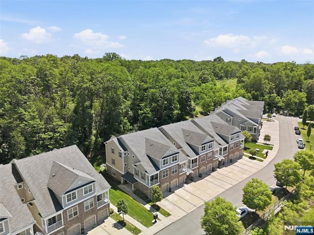 404 Waterview Court 404, Hanover Township, NJ 07927
