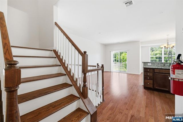 404 Waterview Court 404, Hanover Township, NJ 07927
