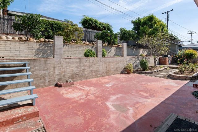 5037 Waring Rd, San Diego, CA 92120