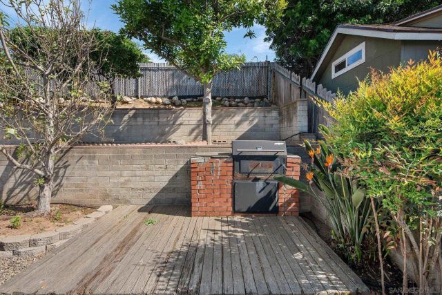 5037 Waring Rd, San Diego, CA 92120