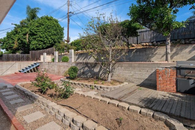 5037 Waring Rd, San Diego, CA 92120