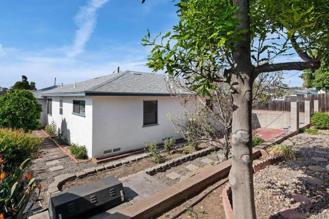 5037 Waring Rd, San Diego, CA 92120