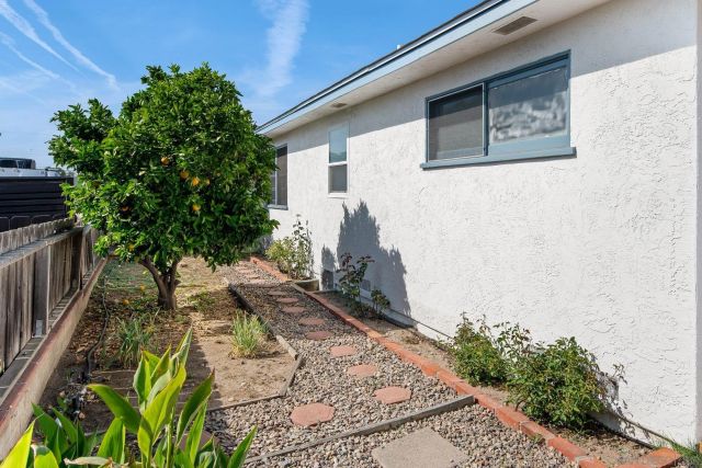 5037 Waring Rd, San Diego, CA 92120