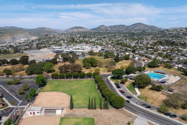 5037 Waring Rd, San Diego, CA 92120