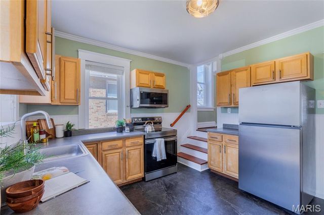 2159 McCausland Avenue, St Louis, MO 63143