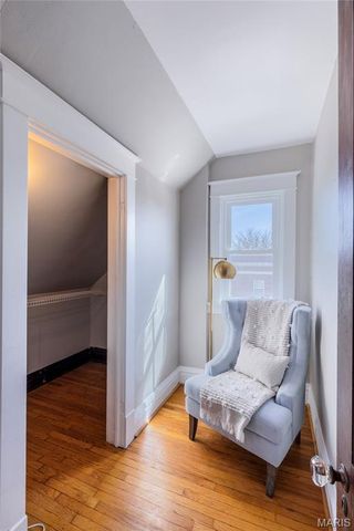 2159 McCausland Avenue, St Louis, MO 63143