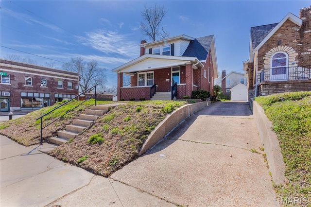 2159 McCausland Avenue, St Louis, MO 63143
