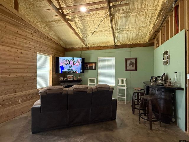 525 N Hill Rd, Tyler, TX 75706