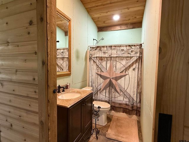 525 N Hill Rd, Tyler, TX 75706