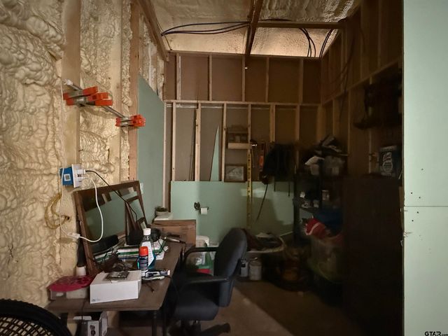 525 N Hill Rd, Tyler, TX 75706