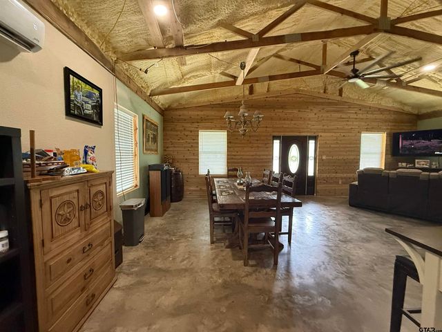 525 N Hill Rd, Tyler, TX 75706