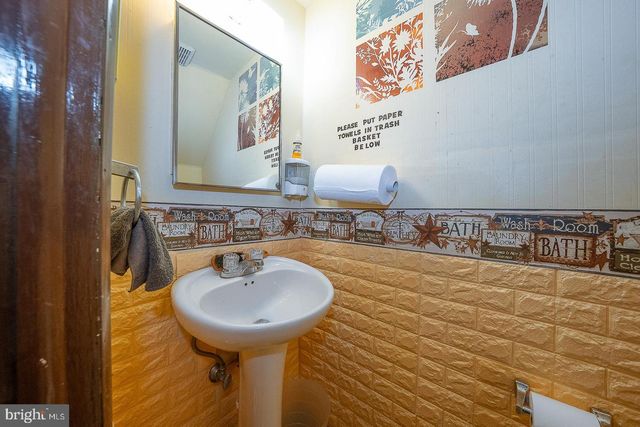 842 SCHOOL LN, Folcroft, PA 19032