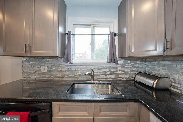 842 SCHOOL LN, Folcroft, PA 19032