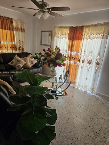 1434 NW 2nd St 8, Miami, FL 33125