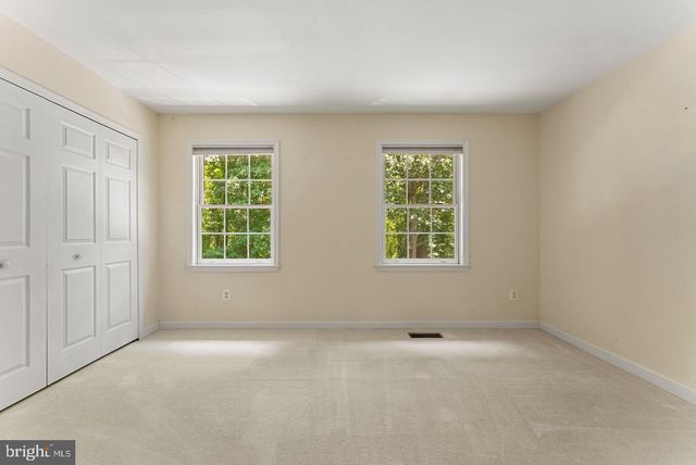 2415 BRIGHTON PL, Jeffersonton, VA 22724