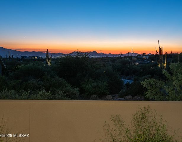 2155 E Desert Garden Drive, Tucson, AZ 85718