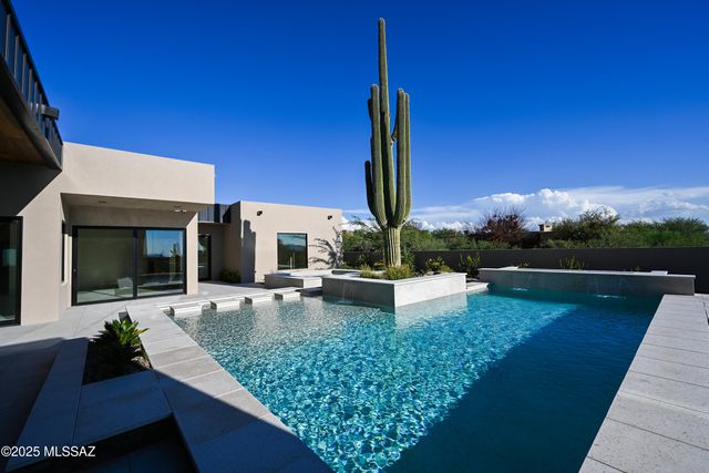 2155 E Desert Garden Drive, Tucson, AZ 85718