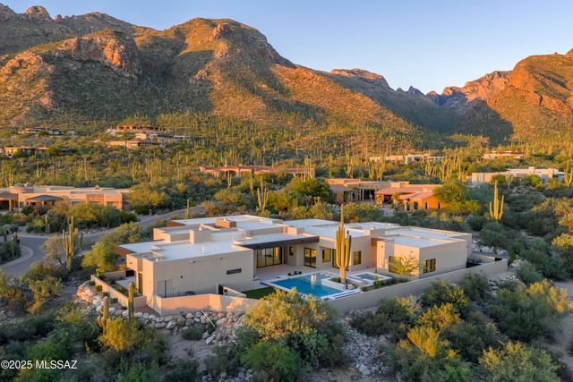 2155 E Desert Garden Drive, Tucson, AZ 85718