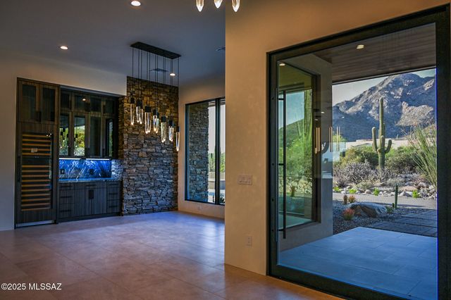 2155 E Desert Garden Drive, Tucson, AZ 85718