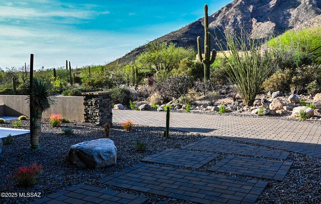 2155 E Desert Garden Drive, Tucson, AZ 85718