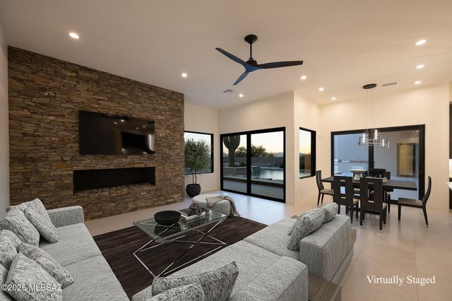 2155 E Desert Garden Drive, Tucson, AZ 85718