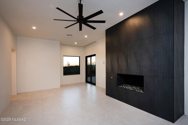 2155 E Desert Garden Drive, Tucson, AZ 85718