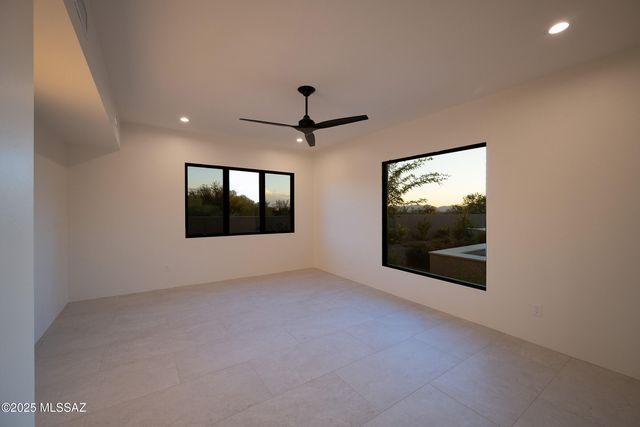 2155 E Desert Garden Drive, Tucson, AZ 85718