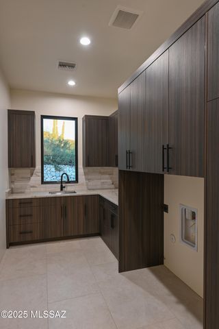 2155 E Desert Garden Drive, Tucson, AZ 85718