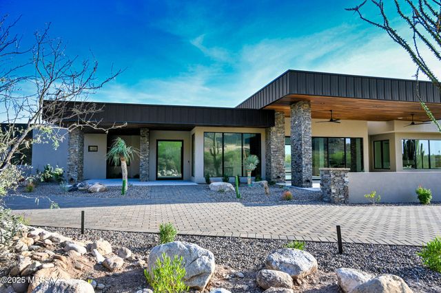 2155 E Desert Garden Drive, Tucson, AZ 85718